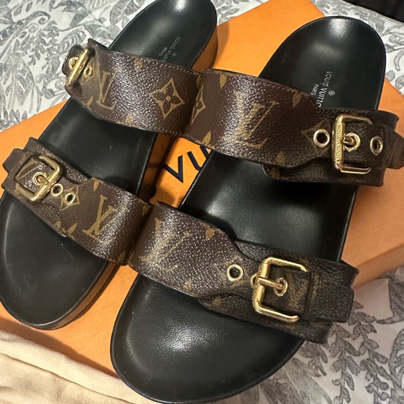 COPY - Authentic- Used Women Louis Vuitton Sandals - Picture 3 of 5